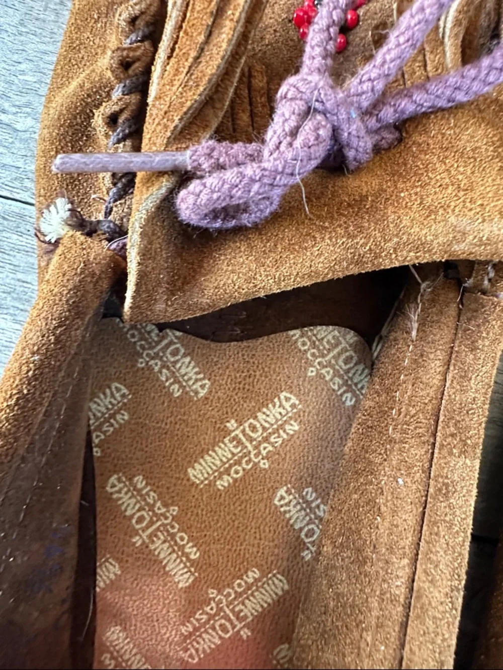 Minnetonka Brown Suede Beaded Moccasins with Fringe 9 1/2 - Picture 10 of 10